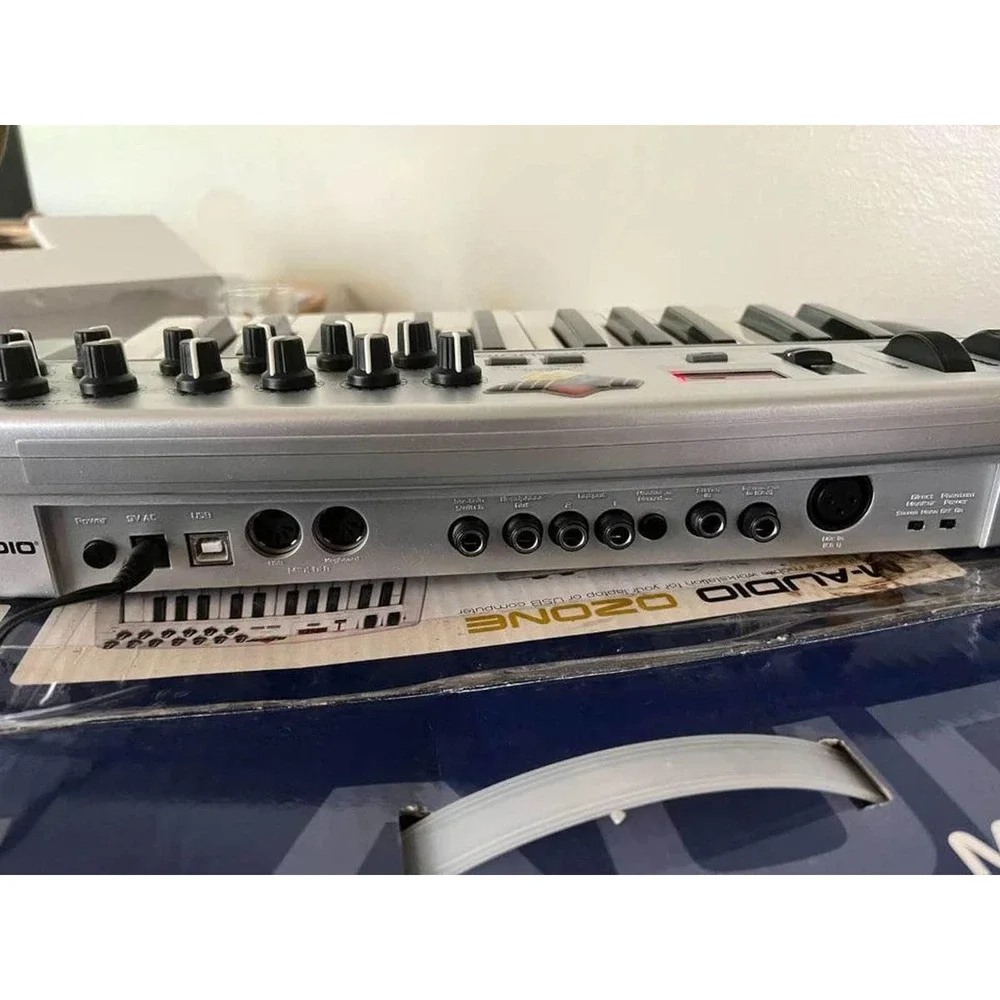 M-AUDIO OZONE MIDI USB Keyboard Controller